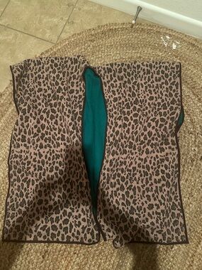 DOUBLE SIDED SHAWL WRAP